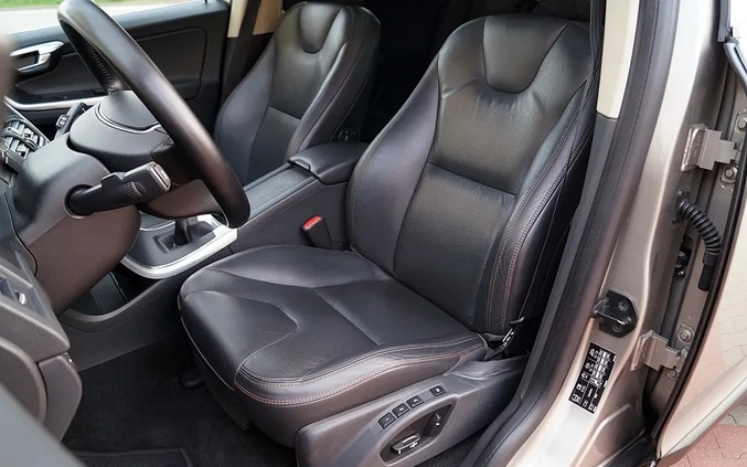 Volvo XC 60 cena 54999 przebieg: 156300, rok produkcji 2012 z Starachowice małe 781